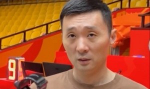 刘炜：赵睿膝盖和跟腱出了一些问题 需要康复一段时间